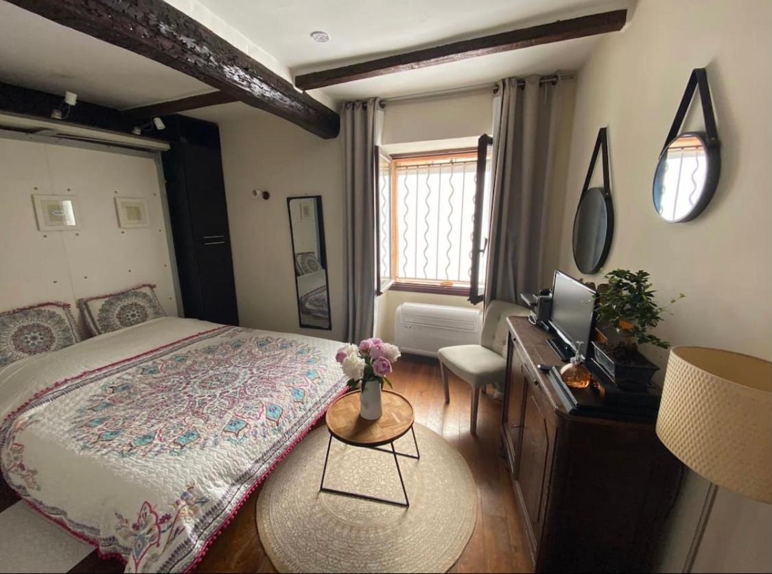 Studio Au Coeur Du Vieil 昂蒂布 外观 照片